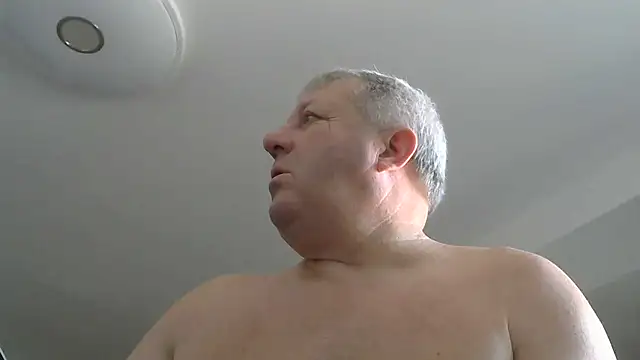 Snapshot of jerkoutdoor70 chatting on June 2026 04:15:02 PM jerkoutdoor70 online show from June 2026 04:15:02 PM