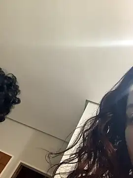 KiaraCut online show from October 2025 10:11:01 PM