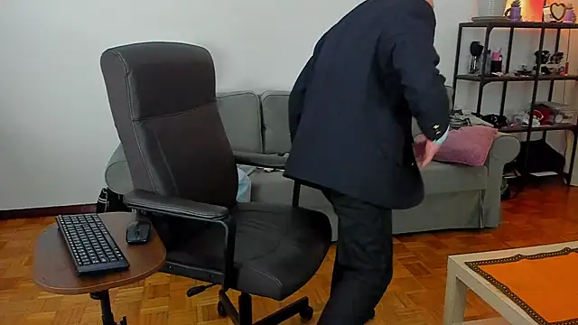 Snapshot of masterboy50 chatting on November 2025 08:03:01 PM masterboy50 online show from November 2025 08:03:01 PM