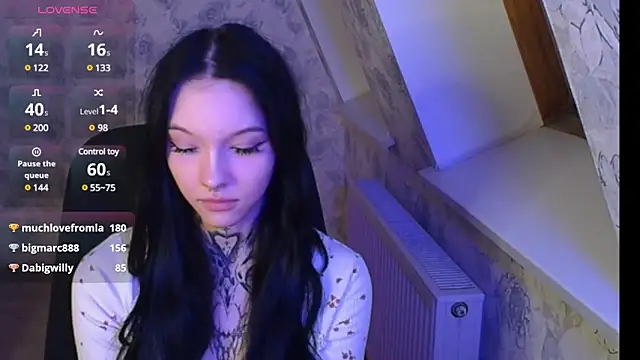 Snapshot of mefwhore chatting on March 2025 10:40:01 PM mefwhore online show from March 2025 10:40:01 PM