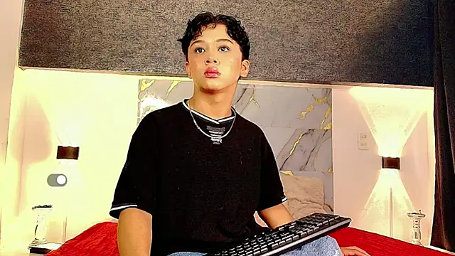 Snapshot of Dante_bre chatting on October 2025 01:02:01 PM Dante bre online show from October 2025 01:02:01 PM