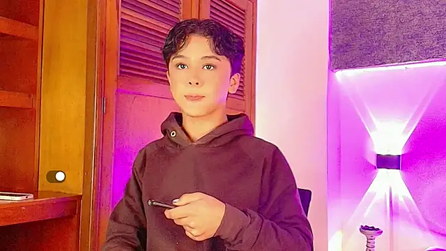 Snapshot of Dante_bre chatting on October 2025 12:17:01 PM Dante bre online show from October 2025 12:17:01 PM