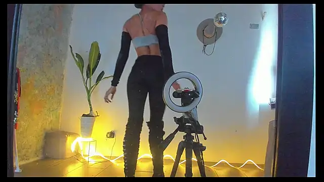 SoleiAndKairo online show from April 2026 08:21:01 PM