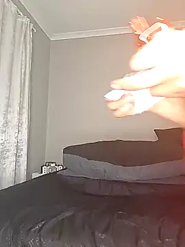 xyz089 online show from November 2025 06:01:01 PM