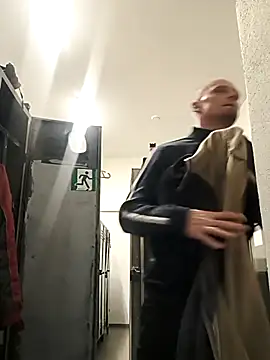 Snapshot of great_feeling chatting on October 2025 05:45:01 PM great feeling online show from October 2025 05:45:01 PM