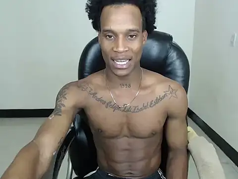 thomas love11 online show from February 2025 12:03:02 AM