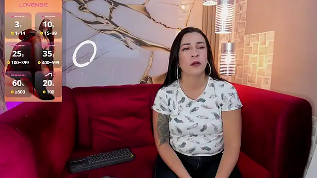 Snapshot of Bella_williamss_ chatting on October 2025 07:36:02 PM Bella williamss online show from October 2025 07:36:02 PM