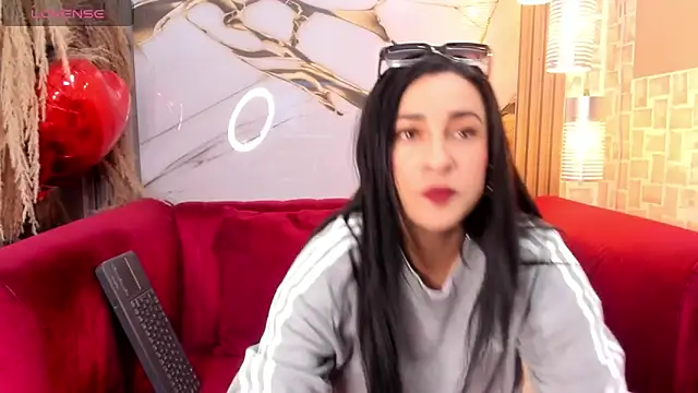 Bella williamss  online show from December 2025 01:24:02 PM