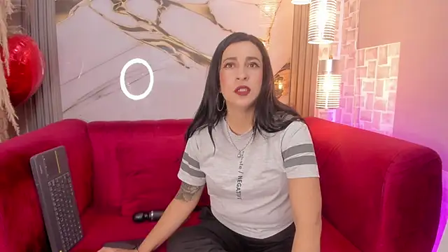 Bella williamss  online show from December 2025 04:11:01 PM