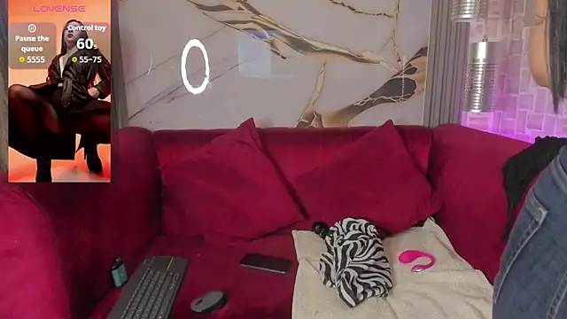 Bella williamss  online show from December 2025 07:04:02 PM