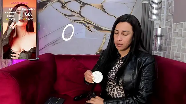 Bella williamss  online show from October 2025 08:10:01 PM