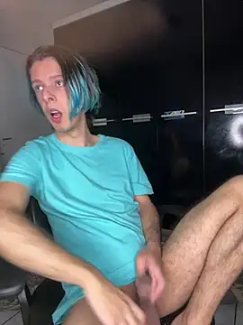Snapshot of blondetwink chatting on June 2026 10:36:02 PM blondetwink online show from June 2026 10:36:02 PM