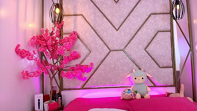 nathalya summer online show from February 2026 03:11:01 PM