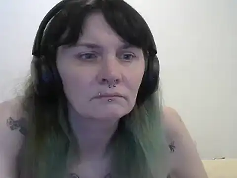 Hotmodel1984 online show from April 2026 05:03:01 PM