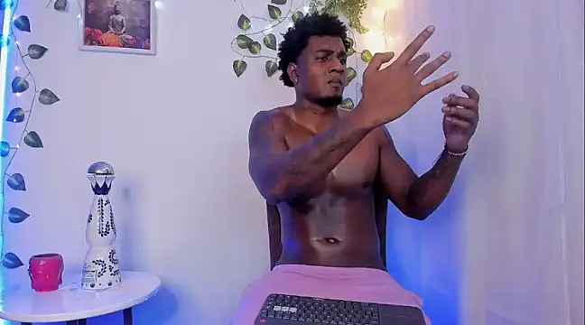 LOGAN DRAKE online show from March 2025 05:20:01 AM