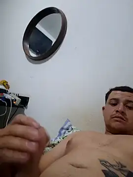 Snapshot of comcoroas chatting on December 2025 03:21:01 AM comcoroas online show from December 2025 03:21:01 AM