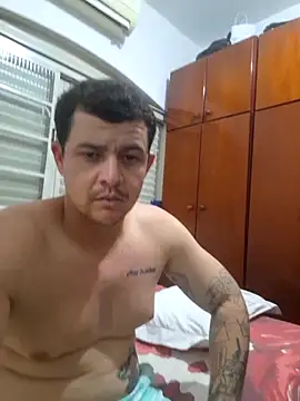 Snapshot of comcoroas chatting on October 2025 04:14:02 AM comcoroas online show from October 2025 04:14:02 AM