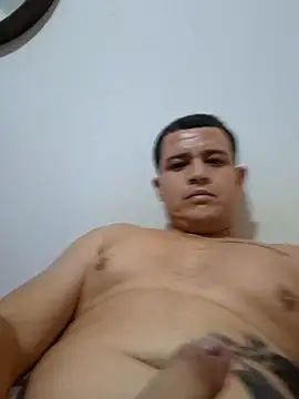 Snapshot of comcoroas chatting on February 2025 02:51:02 AM comcoroas online show from February 2025 02:51:02 AM