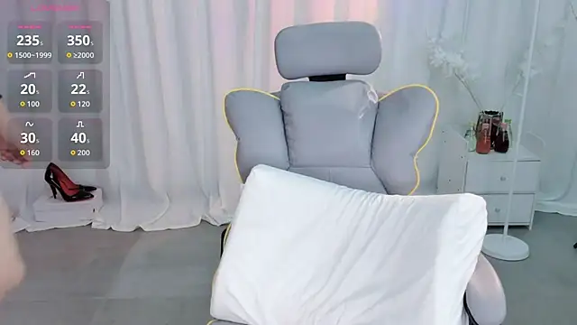 Snapshot of weiwei160 chatting on November 2025 09:54:01 AM weiwei160 online show from November 2025 09:54:01 AM