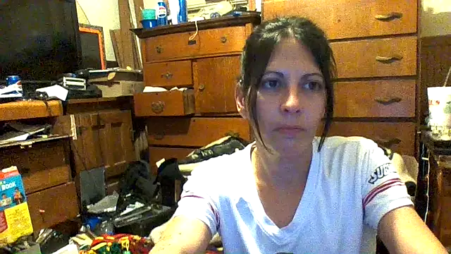 Snapshot of SillyRabbitz chatting on November 2025 08:40:01 AM SillyRabbitz online show from November 2025 08:40:01 AM