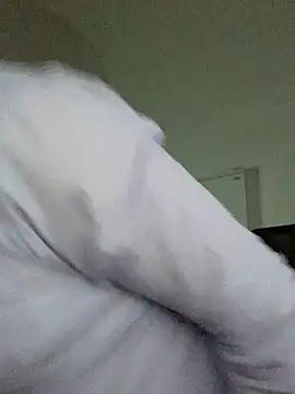 Mike8523 online show from March 2026 05:40:02 PM