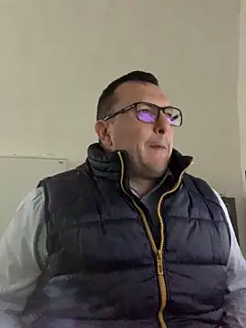 Mike8523 online show from March 2026 05:20:02 AM