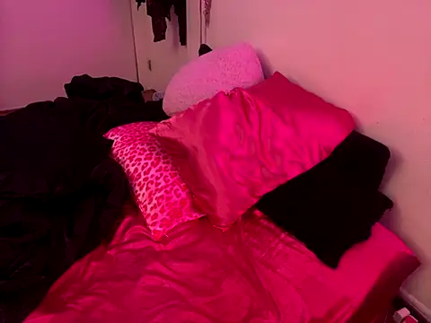 ChrryFoxx online show from September 2025 08:21:01 AM
