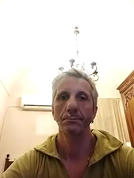 maxdaddy690 online show from March 2025 01:46:02 PM