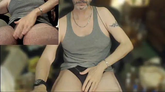 maxdaddy690 online show from May 2026 09:18:02 PM