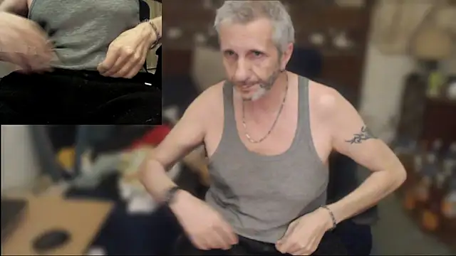 maxdaddy690 online show from June 2026 09:38:02 PM