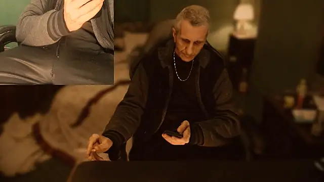 maxdaddy690 online show from December 2024 09:18:02 PM