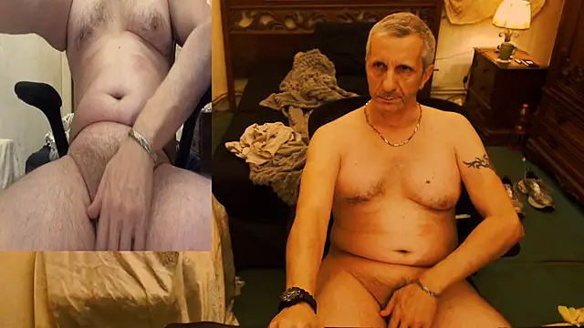 maxdaddy690 online show from October 2025 10:21:02 PM