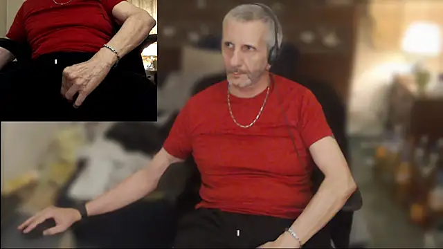 maxdaddy690 online show from May 2026 11:02:02 PM