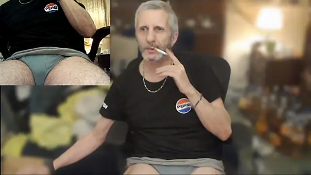 maxdaddy690 online show from June 2026 12:32:01 AM