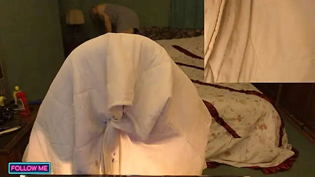 maxdaddy690 online show from December 2024 09:01:01 PM