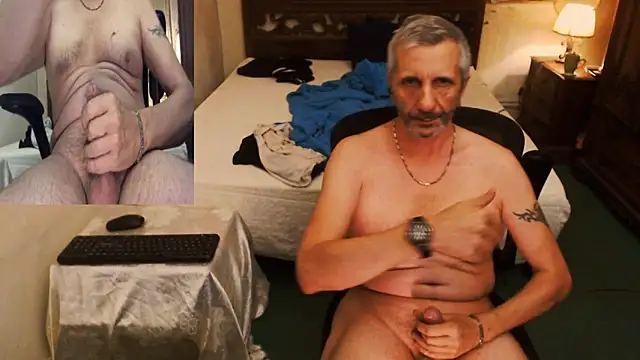 maxdaddy690 online show from September 2025 09:05:01 PM