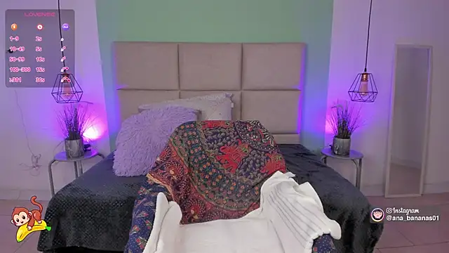 annabananas01 online show from September 2025 02:29:02 PM