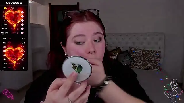 Snapshot of Lily_lu_one chatting on March 2025 08:00:02 PM Lily lu one online show from March 2025 08:00:02 PM