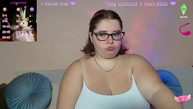 Snapshot of Lily_lu_one chatting on September 2025 05:36:01 PM Lily lu one online show from September 2025 05:36:01 PM