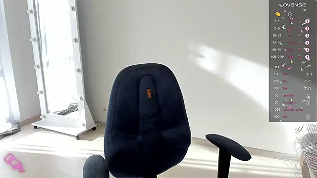 Snapshot of Lily_lu_one chatting on March 2025 01:48:01 PM Lily lu one online show from March 2025 01:48:01 PM