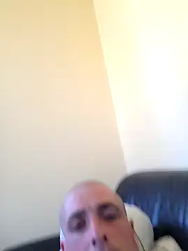 Davideee77777 online show from May 2026 03:37:02 PM