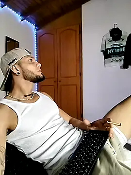 morenosiam online show from November 2025 06:29:01 AM