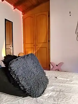 morenosiam online show from December 2025 01:54:02 AM