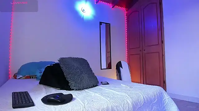 morenosiam online show from October 2025 09:59:02 PM