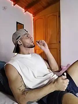 morenosiam online show from December 2025 03:27:02 AM