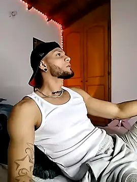 morenosiam online show from November 2025 04:01:01 AM