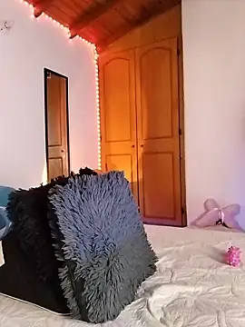 morenosiam online show from November 2025 04:12:02 AM