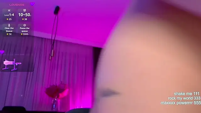 CutiePie69   online show from June 2026 07:25:02 PM