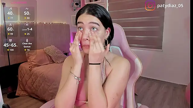 MiiaParker6972 online show from February 2026 07:14:01 PM