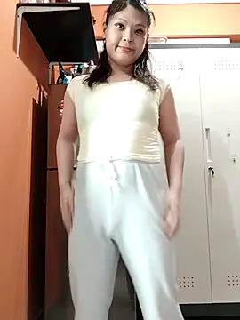 gothicmagiccatgirl online show from December 2025 12:00:01 AM